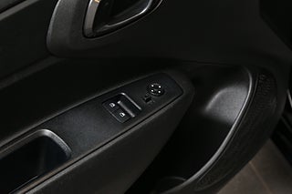 Halvkombi Hyundai i10 12 av 24