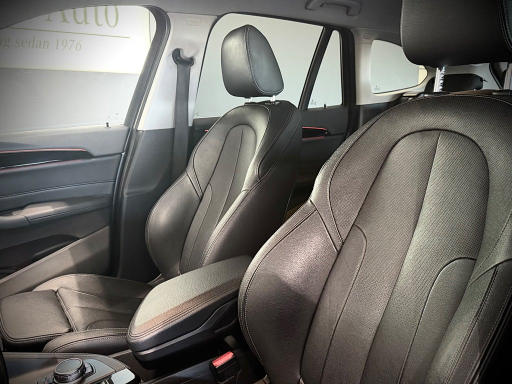 BMW X1 xDrive20d Steptronic xLine Läder Navi Head Up Drag - bild 9
