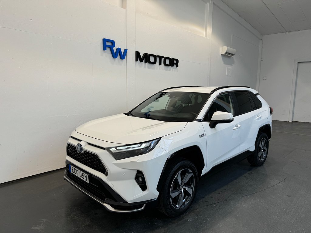 Toyota RAV4 Plug-in Hybrid 306hk AWD Drag Backkamera (Moms)