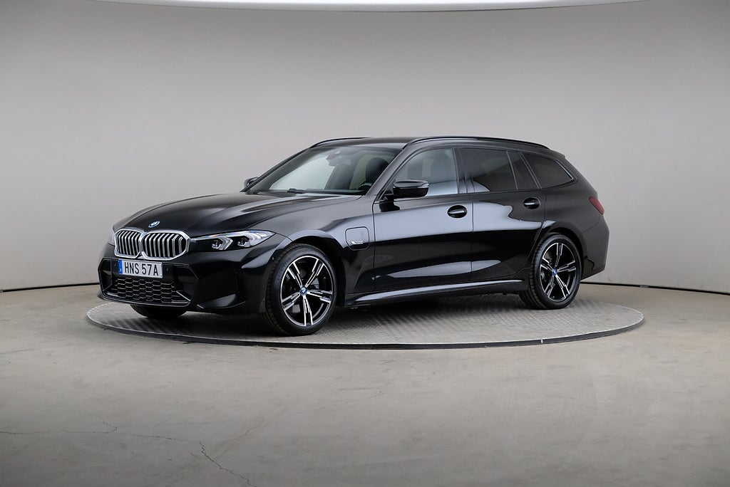 BMW 330e Series 3 xDrive Touring 292hk M Sport Drag