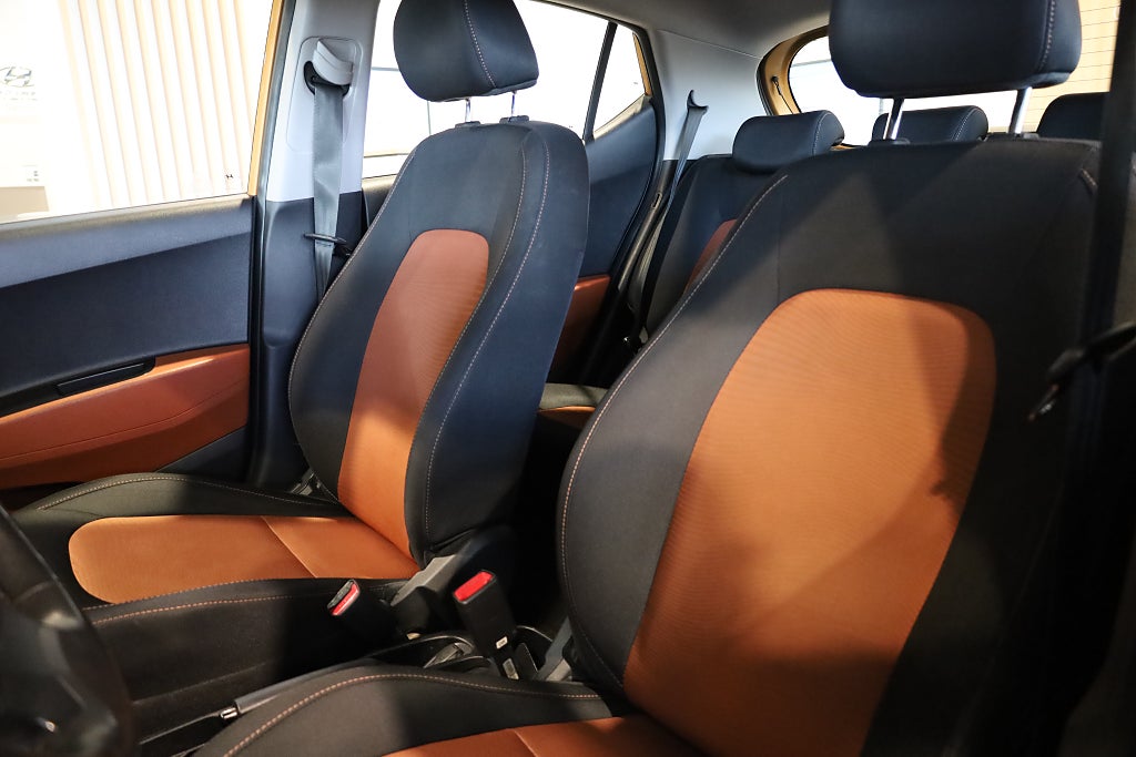 Hyundai i10 1.2 Premium AUT PDC AC Blåtand Rattvärme 2015