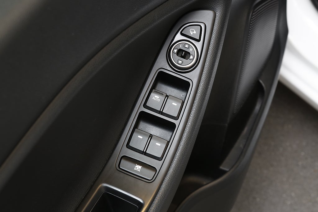 Hyundai i20 1,4 Premium 101hk 5D Panorama Kamera