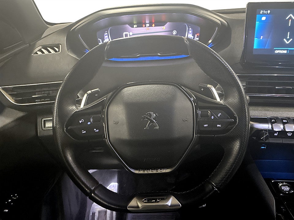 Bild på Peugeot 5008 GT 1.2 PT 130hk Aut 7-SITS B-KAMERA CARPLAY