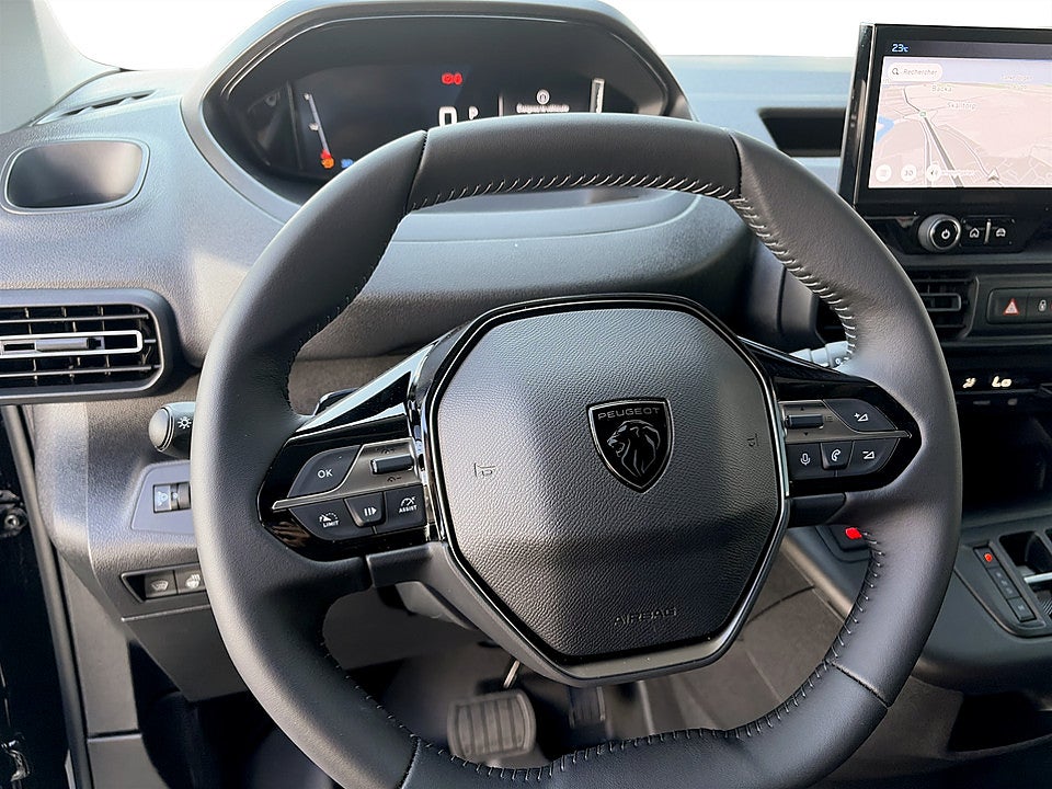 Bild på Peugeot Partner Plus 130hk Aut L2 - EDITION! SERVICE & V-HJUL INGÅR!
