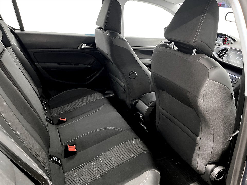 Bild på Peugeot 308 5D Allure 1.2 PT 130hk Aut CARPLAY BACKSENSORER