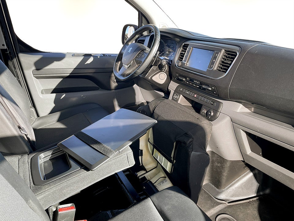 Bild på Peugeot Expert GT L2 2.0 BHDi 180hk DRAG BACKKAMERA