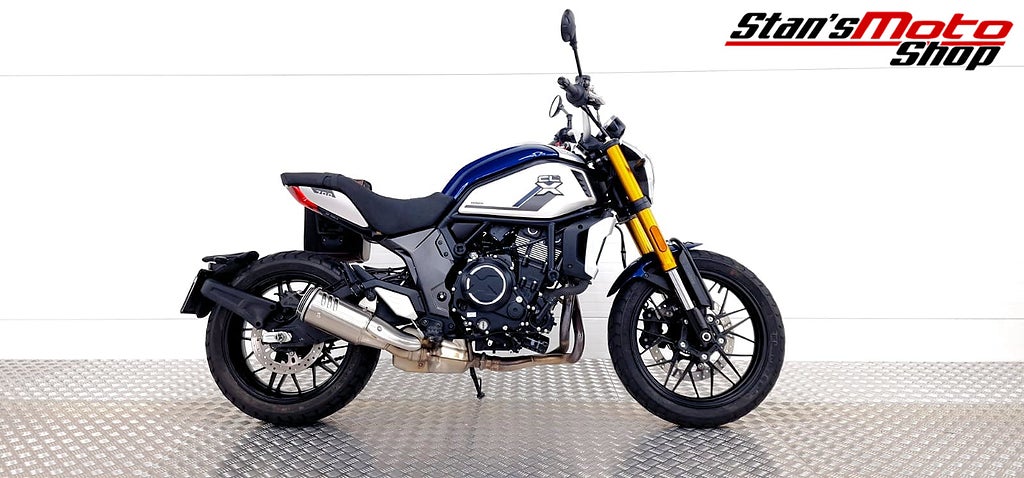 CFMOTO CL-X 700 Heritage ABS  