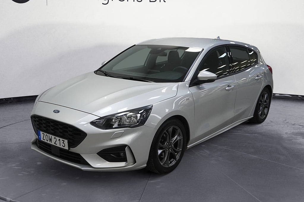 Ford Focus Ränta 4,99% | ST-Line 1.0 EcoBoost 125 hk