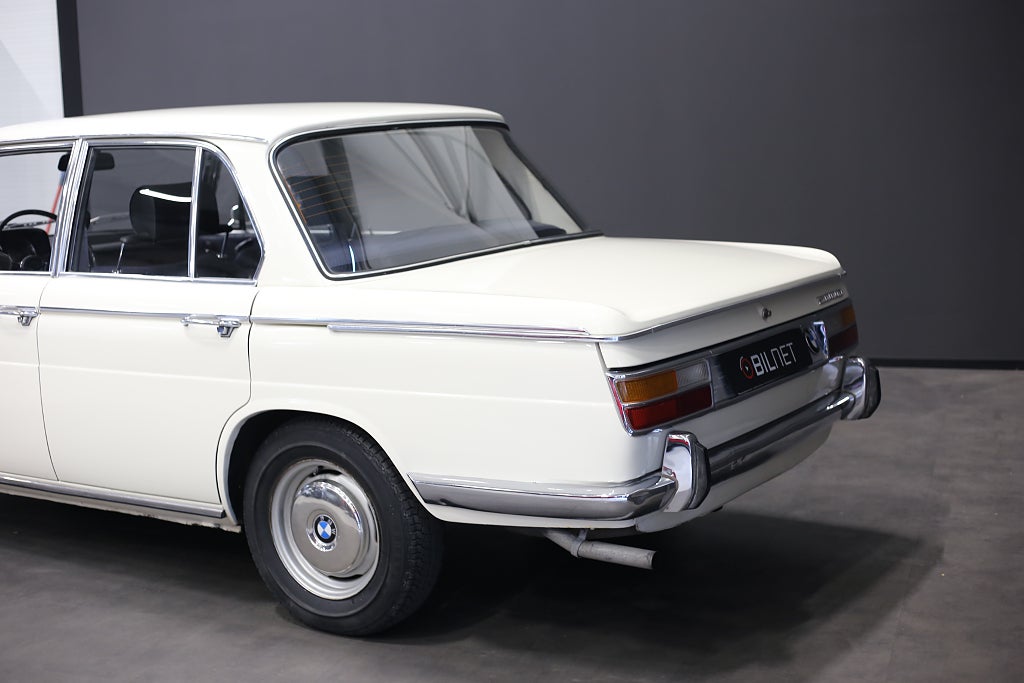 BMW New Class 2000 / 10400mil / BMW Classic - Fint skick