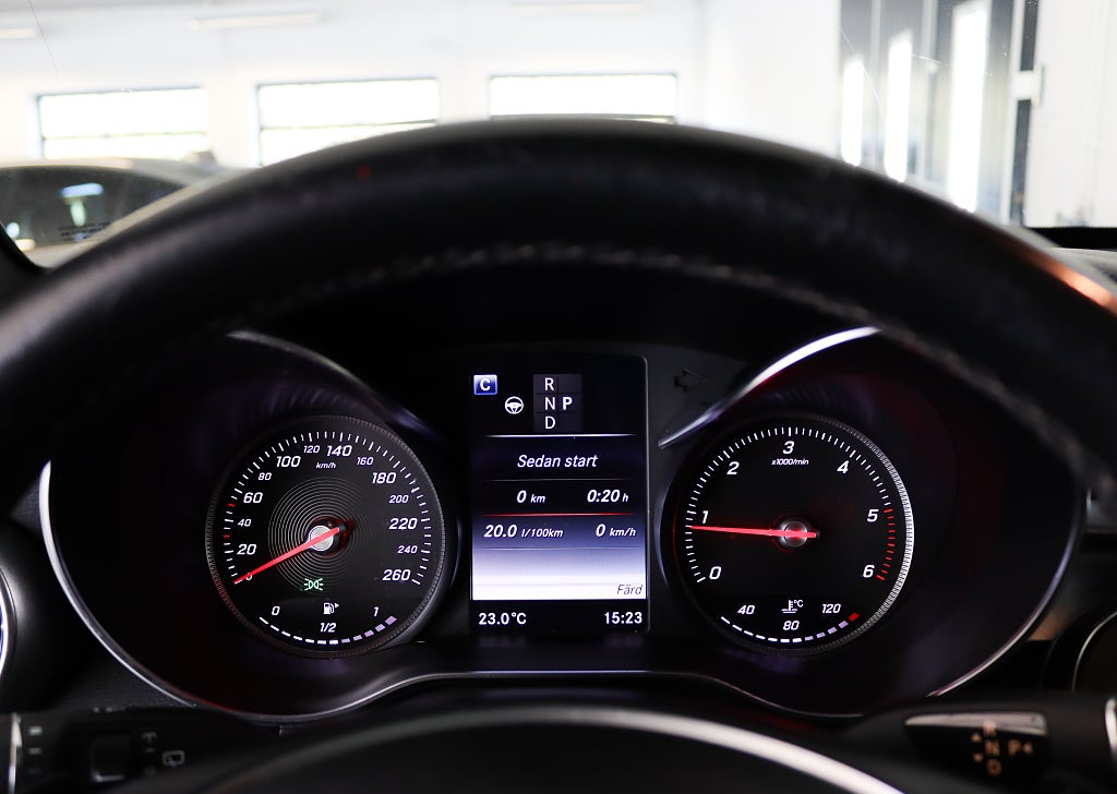 Mercedes-Benz GLC 250 d 4MATIC Exclusive 360° Burmester Värm 1 ägare Drag