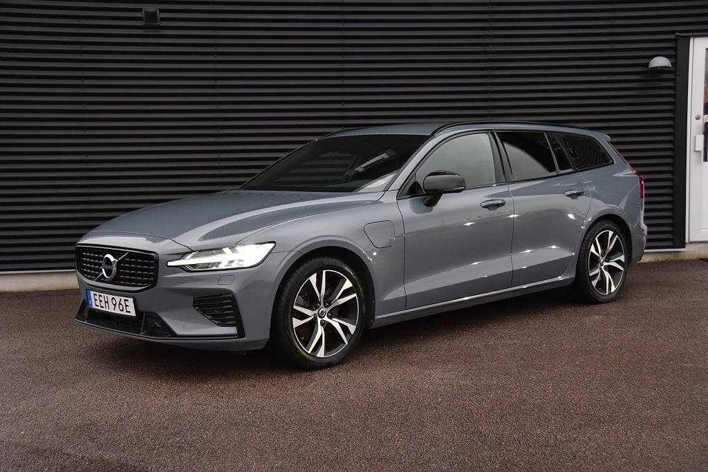 Volvo V60 Recharge T6 AWD R-Design Stora Batteriet Euro 6
