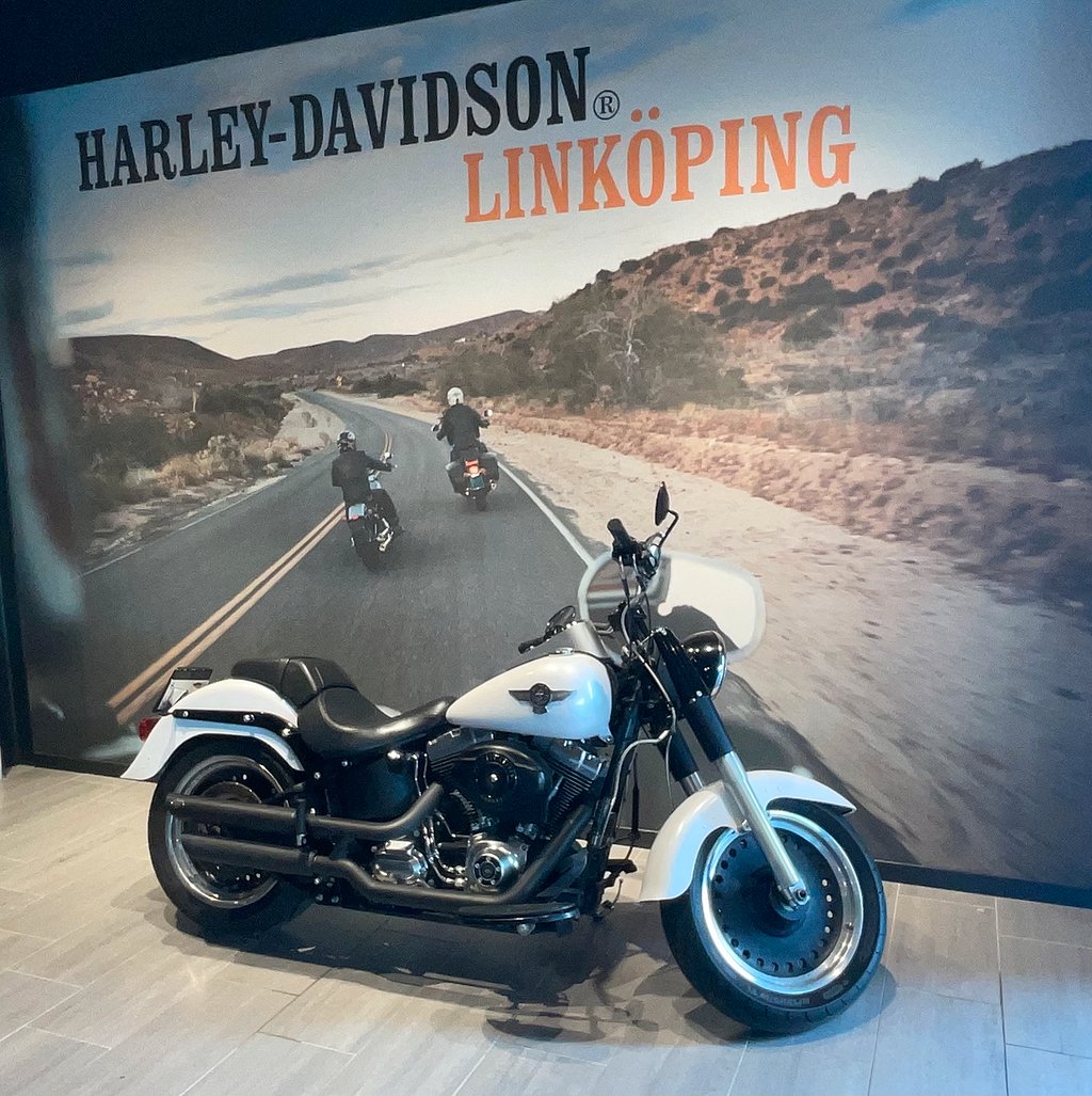 Harley-Davidson Fat Boy inkl 5000:- i presentkort!
