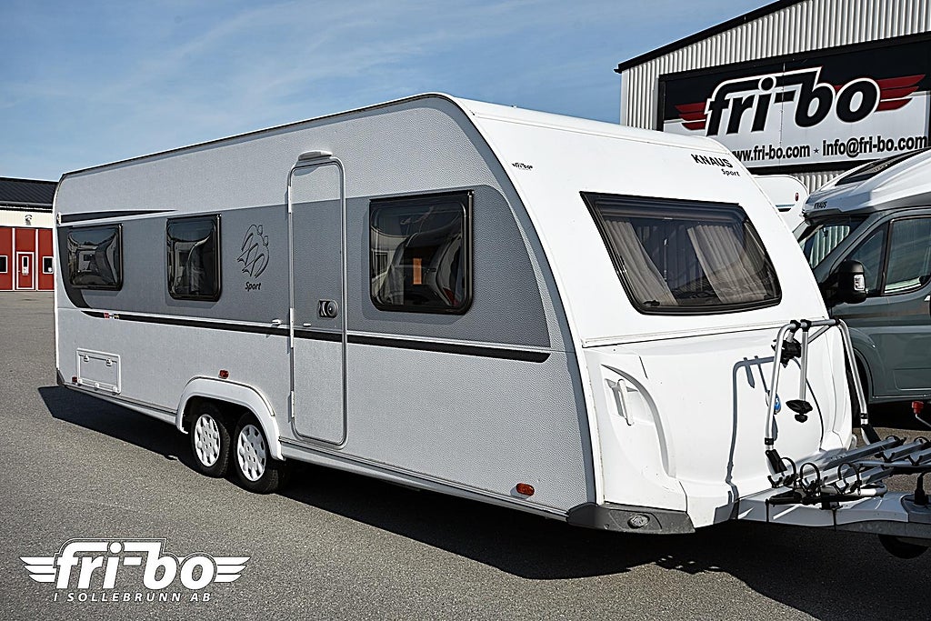 Knaus 650 UDF Sport, Barnkammare/Dubbelbädd