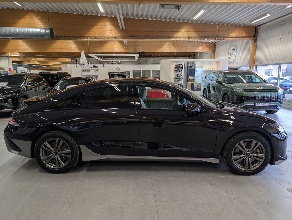 Hyundai IONIQ 6 RWD 77.4 kWh Advanced Drag/Panorama/V-hjul thumbnail