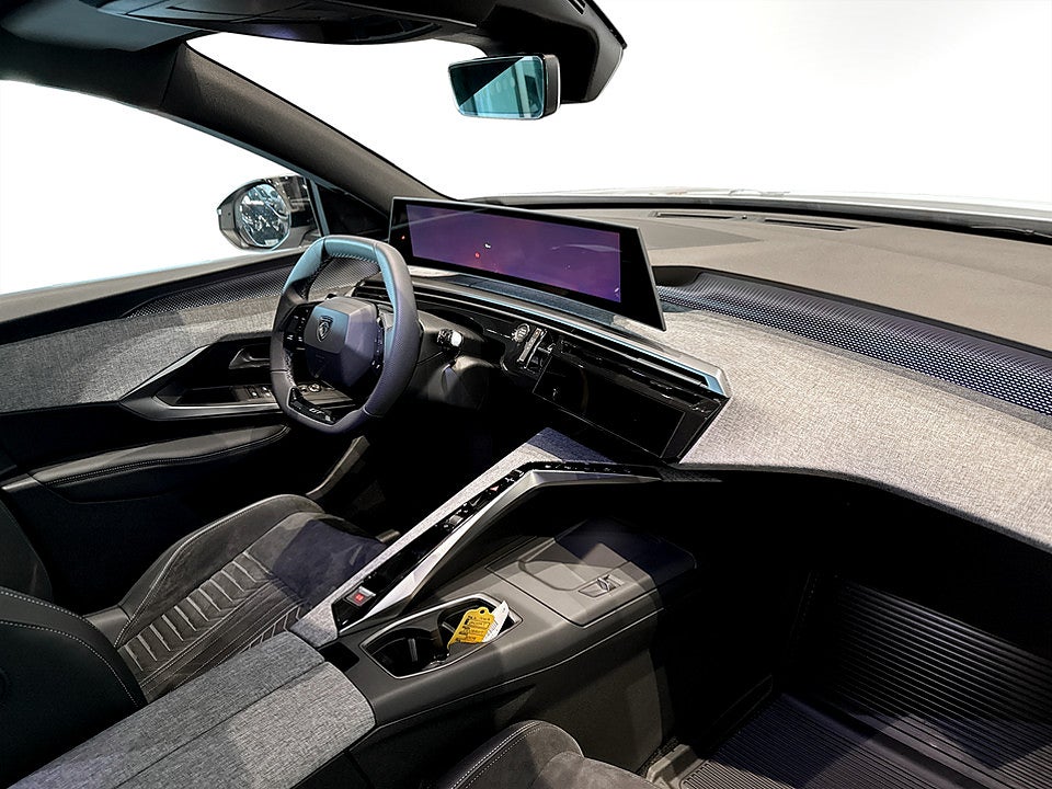 Bild på Peugeot E-3008 GT 214hk Aut KAMPANJRÄNTA 3,99%