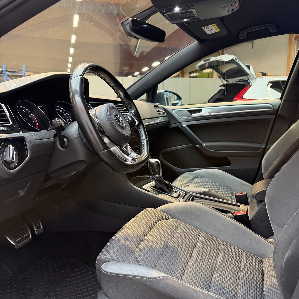 Volkswagen Golf I Sc 1.5 TSI GT R-line Carplay Backkamera Värmare Drag