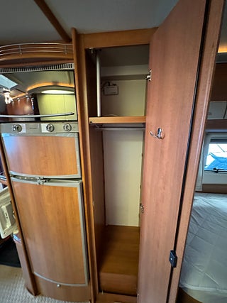 Husbil-halvintegrerad Hobby Toskana Exclusive 750 ELC 18 av 24