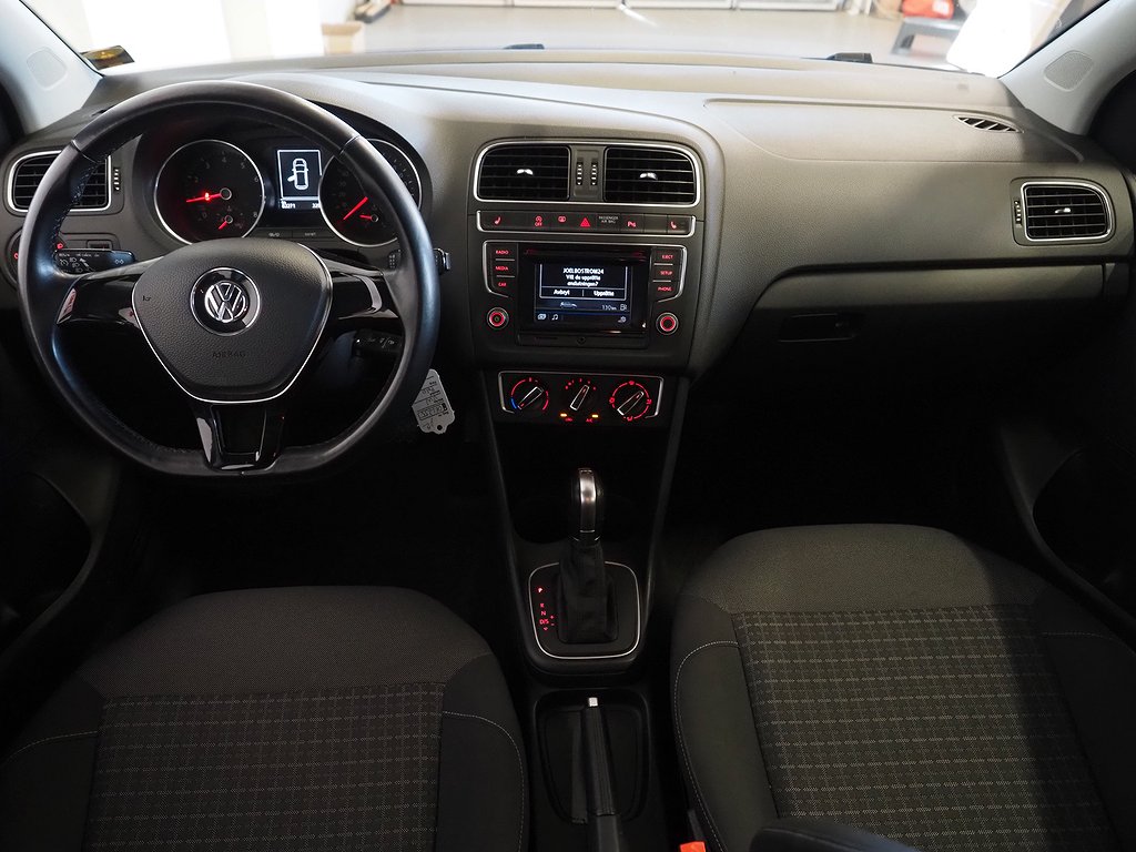 Volkswagen Polo 1,2 TSI 90Hk Aut 5D Bluetooh PDC 2017