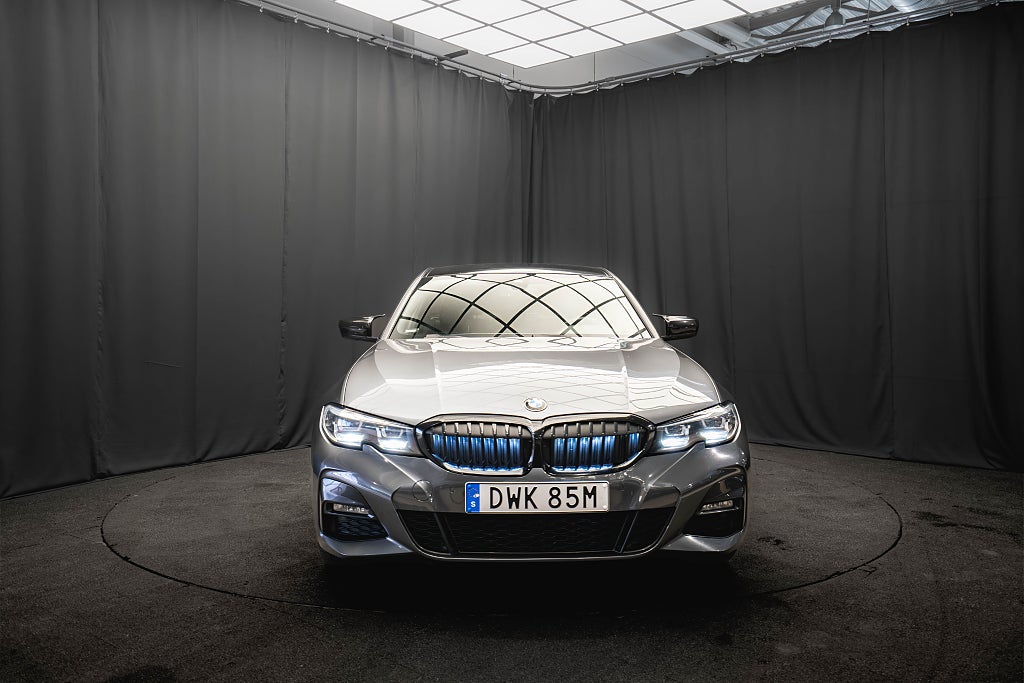 BMW 330e M Sport SHADOW 19'' COCKPIT P-VÄRMARE HiFi
