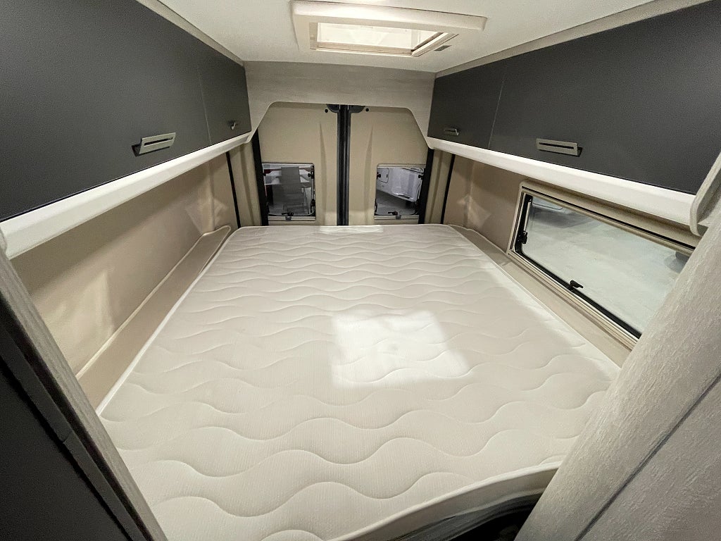 Ci Kyro Duo XL Elite / Truma Diesel / Höj och sänkbarsäng / Solcell - Ci