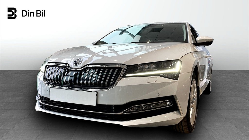 Skoda Superb iV Kombi *inkl. vinterhjul* Style 1,4 TSI 218hk / Drag