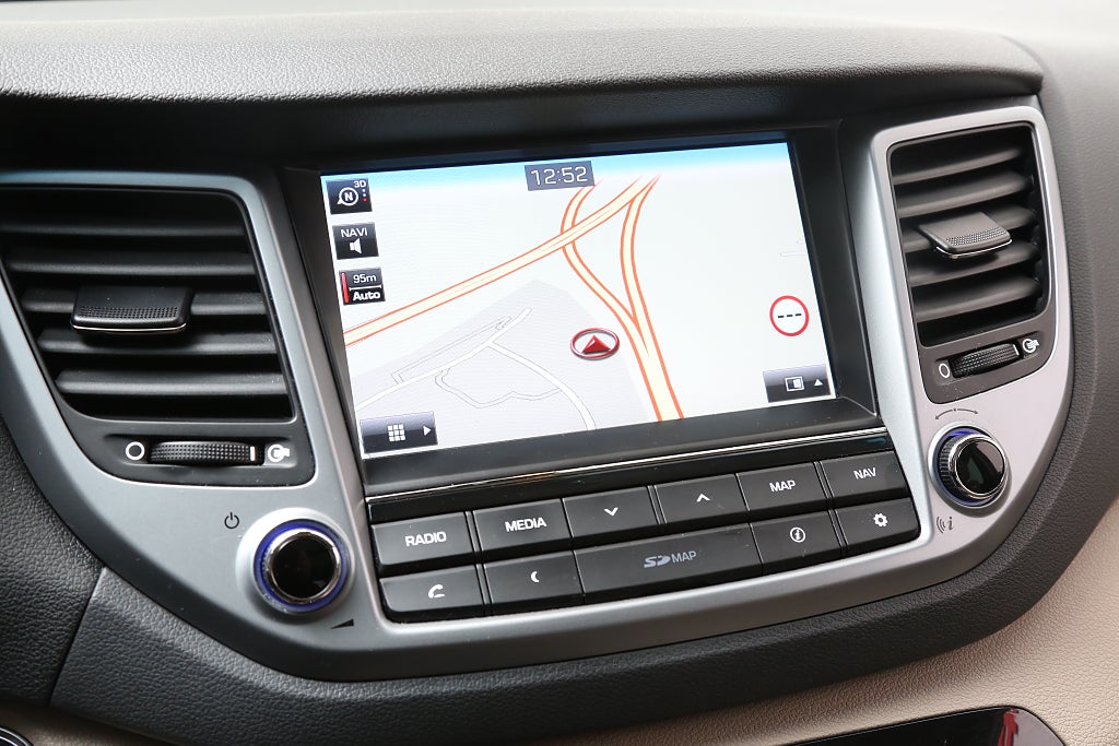Hyundai Tucson 1,6 T-GDI 177hk  Premium AWD Aut Navi Skinn Pano Drag