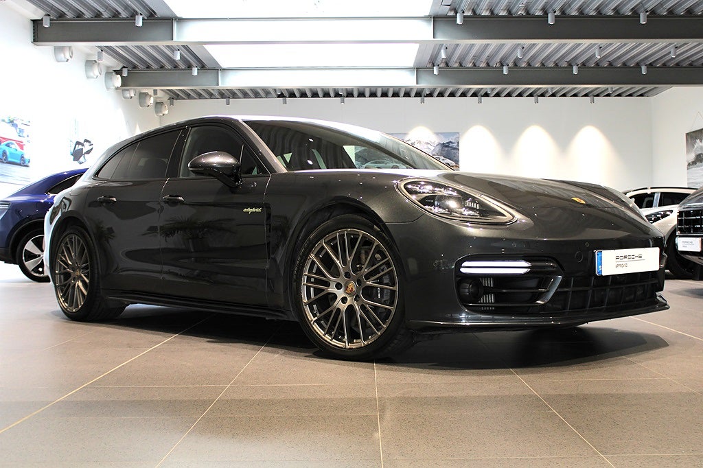 Porsche Panamera 4 E-HYBRID SPORT TURISMO