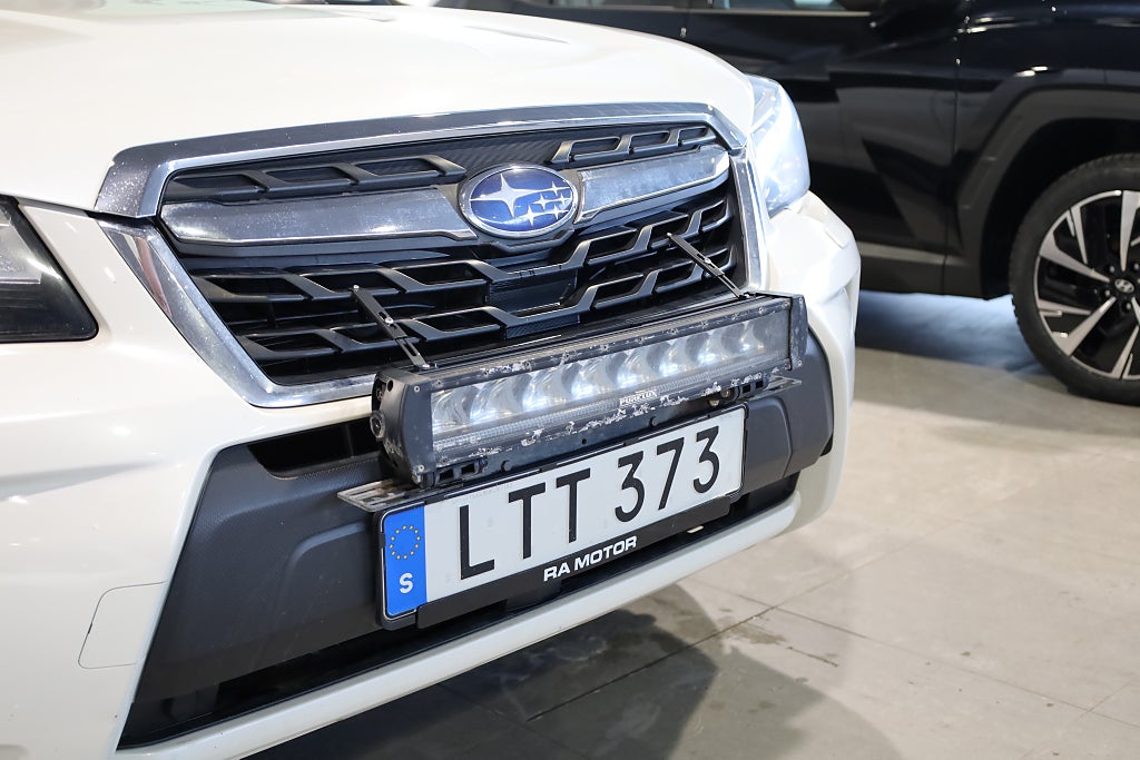 Subaru Forester 2.0 4WD XT 240 HK Drag M-Värme Pano Navi H&K Kamera 2018