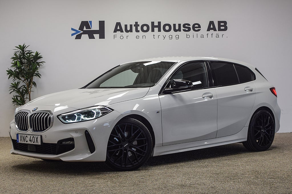 BMW 118I M Sport Head Up Elstol Radarfart CarPlay Cockpit