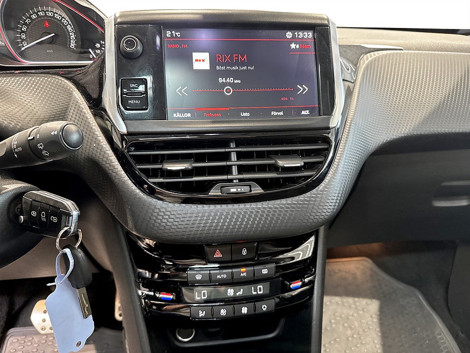 Bild på Peugeot 2008 GT-Line 1.2 PT 110hk Aut PANO FARTHÅLLARE