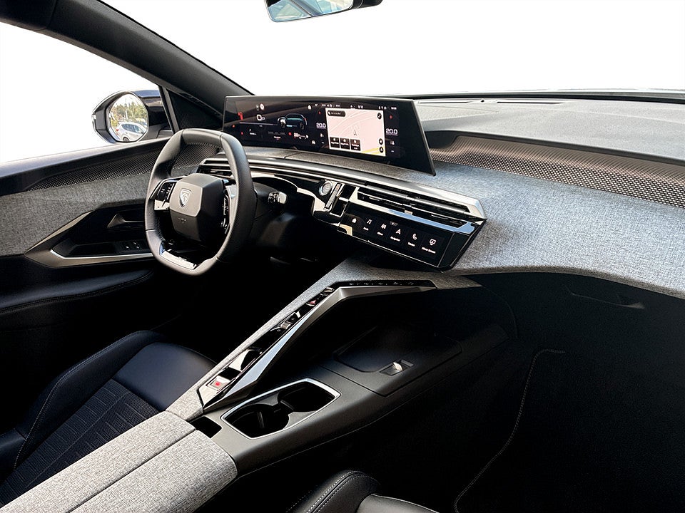 Bild på Peugeot 5008 GT Hybrid 145hk Aut 7-SITS B-KAMERA CARPLAY