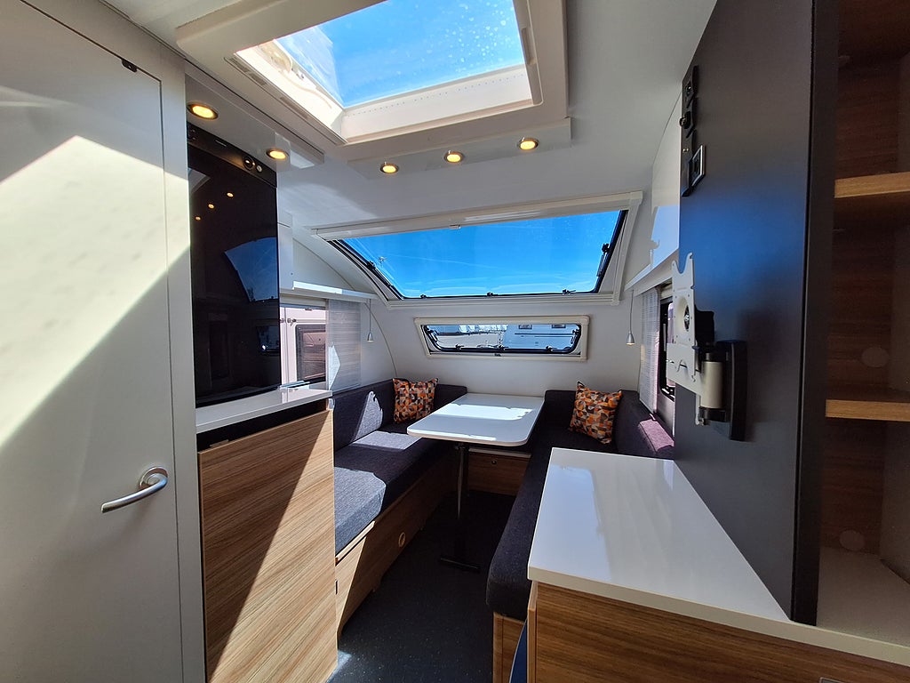 Adria Action 361 LH Dinette, Tält, Pluspaket