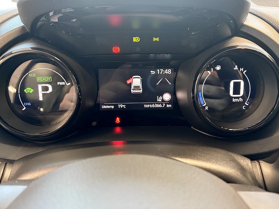 Bild på Toyota Yaris Style Hybrid CVT 116hk Aut B-KAMERA CARPLAY