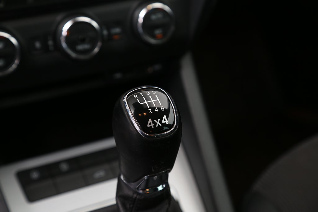 Skoda Octavia 2,0 TDI 4x4 Style Kombi Värmare Dragkrok 2016