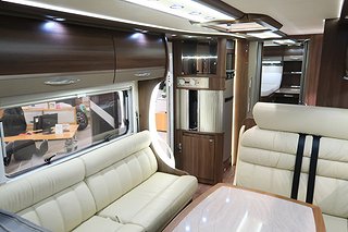 Husbil-integrerad BURSTNER Elegance I 810 47 av 48