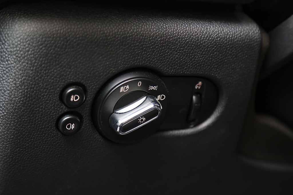 MINI Cooper S 192hk Automat 3-dörrars H/K Navi Läder Panorama 2015