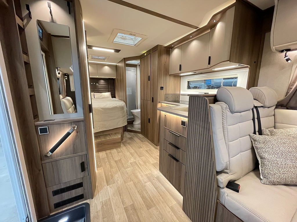 Kabe TMX 810 LXL /Cinderella/ALDE/5 bältad/Automat/Mercedes - Kabe