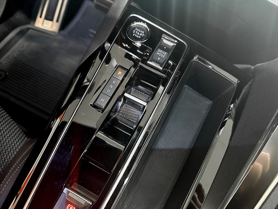 Bild på Peugeot 3008 GT 1.2 PT 130hk Aut - B-KAMERA, DRAG