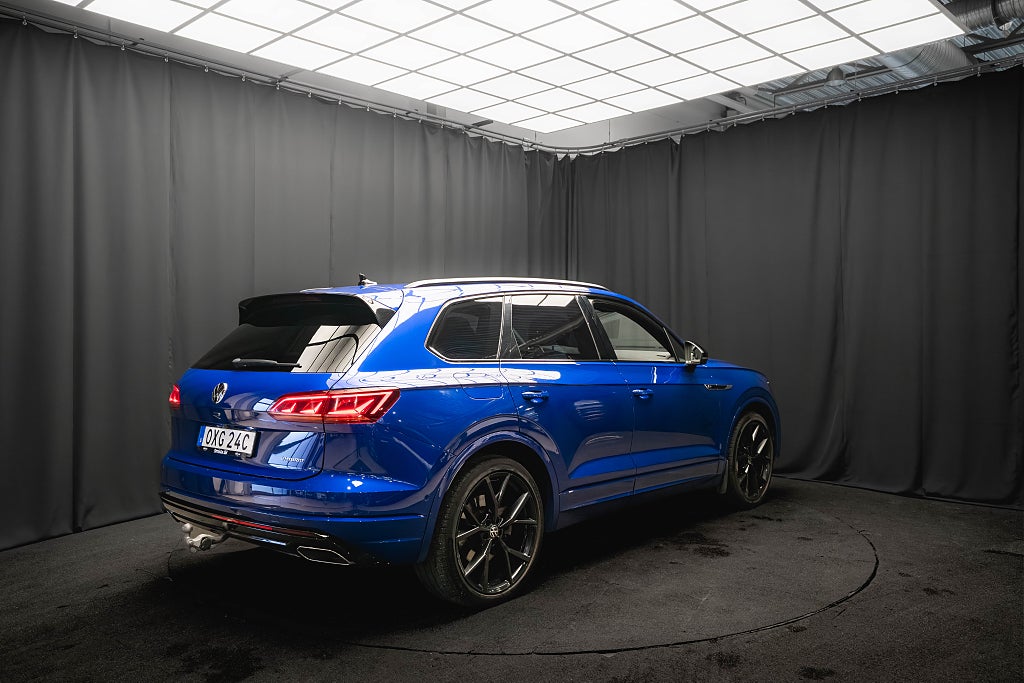 Volkswagen Touareg R eHybrid V6 TSI 4M PANO LUFT 22'' DRAG N-VISION MOMS