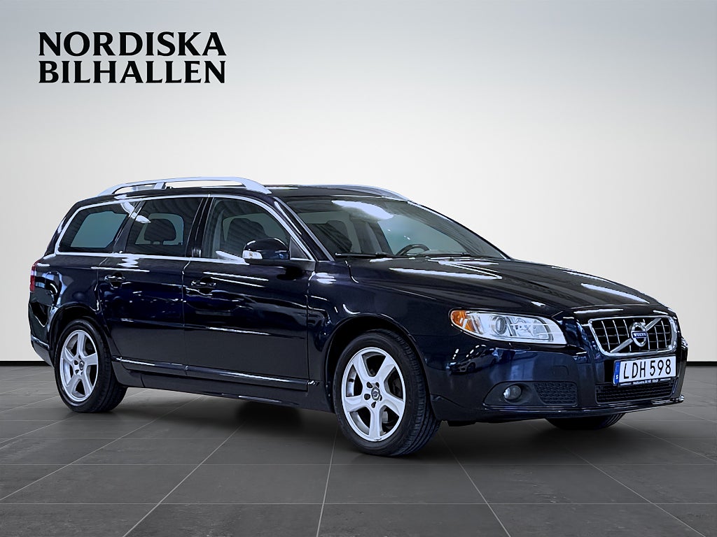 Volvo V70 T4 Summum Drag Värmare Helskinn Bluetooth