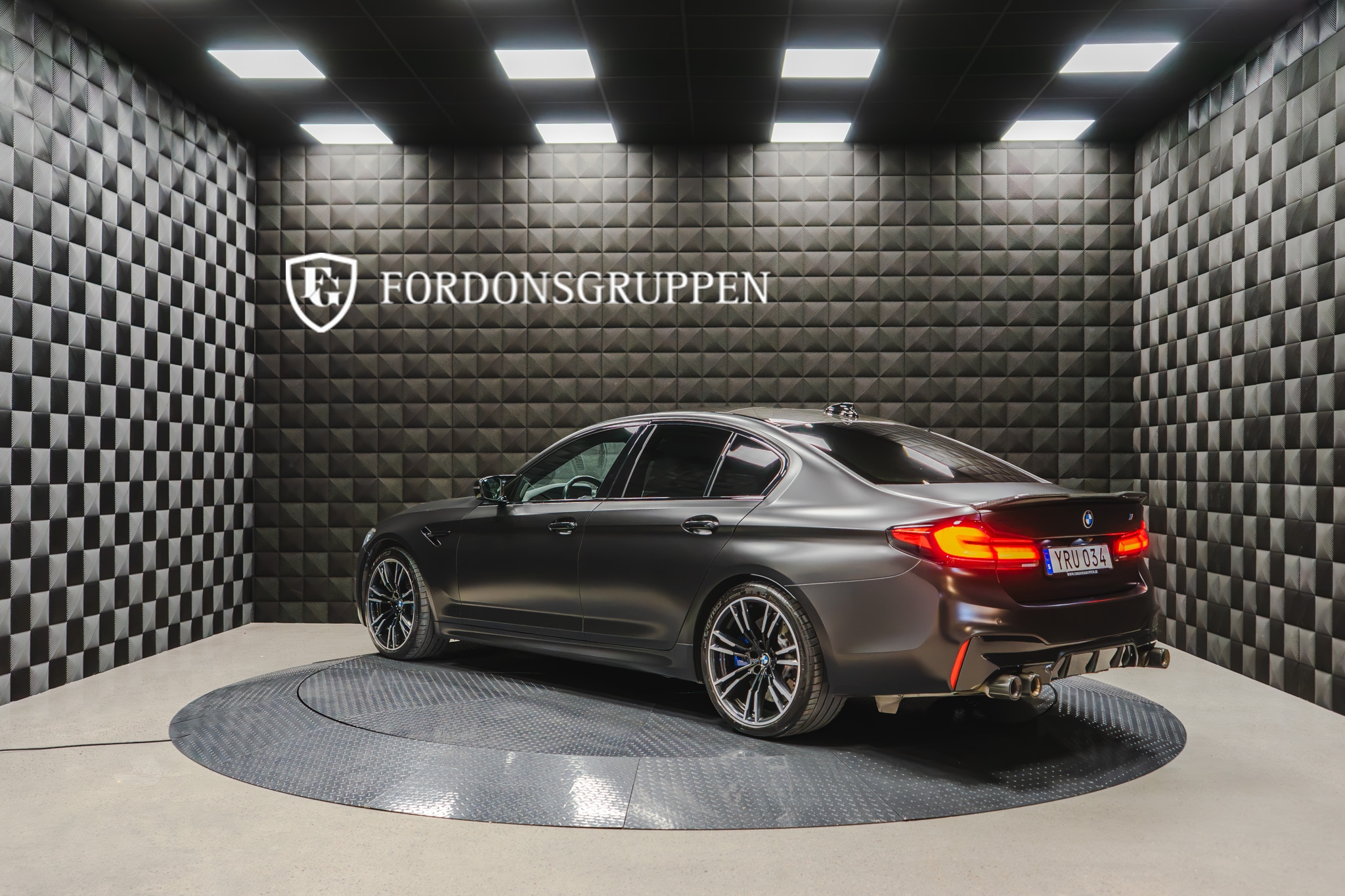 BMW M5 Steg 2 / 740HK / Svensksåld 2019, bild 4/51