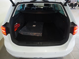 Kombi Volkswagen Passat 21 av 23