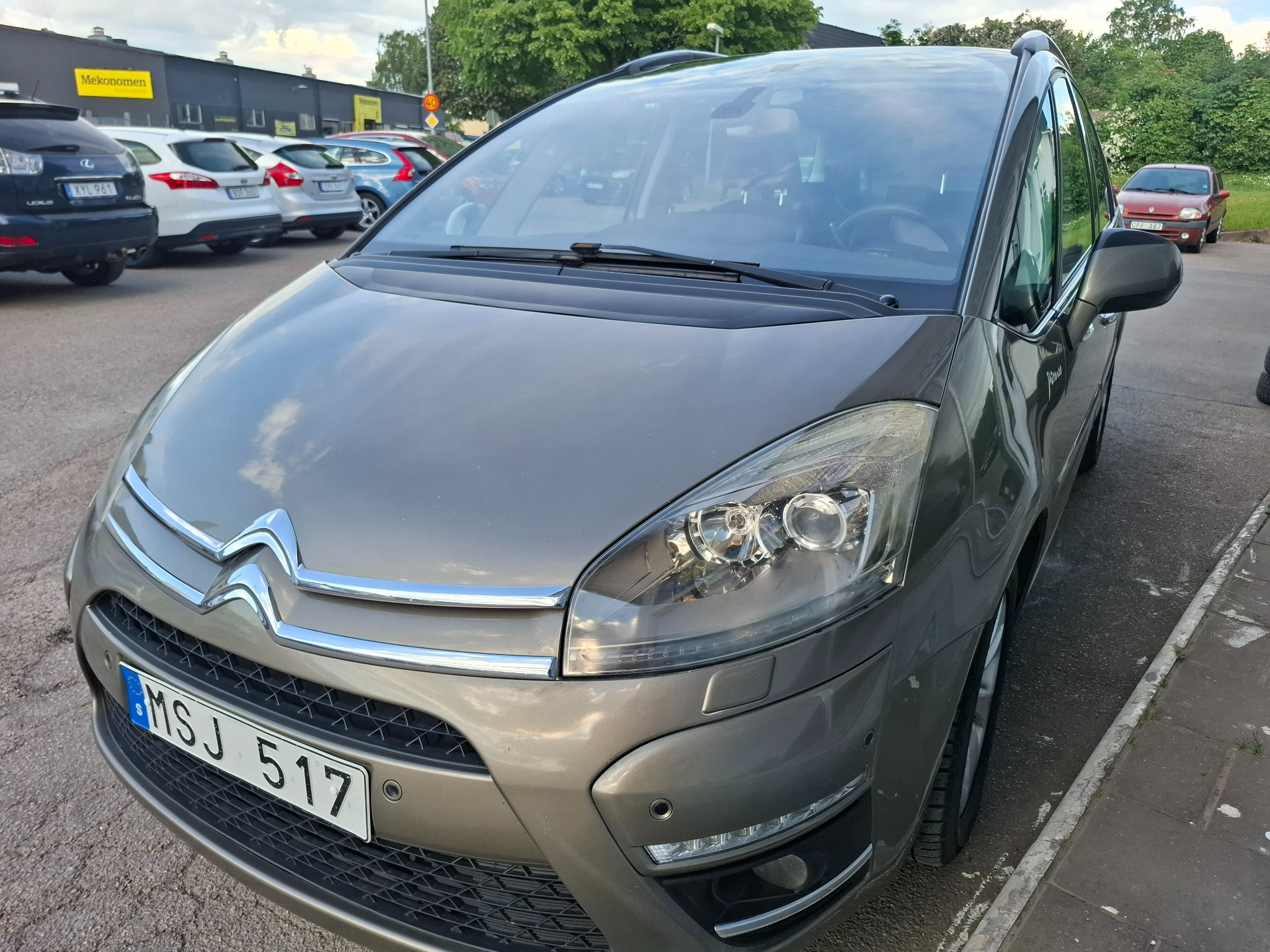 Citroen Grand C4 Picasso 2012, kuva 3/43