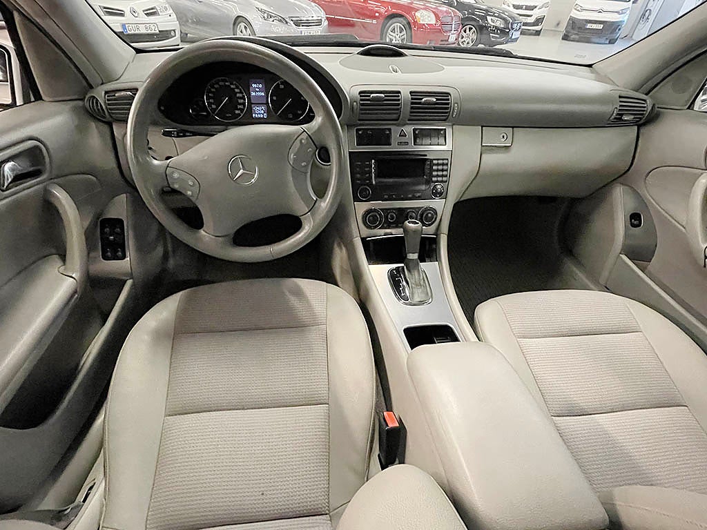Mercedes-Benz C220 T CDI Automat 150hk