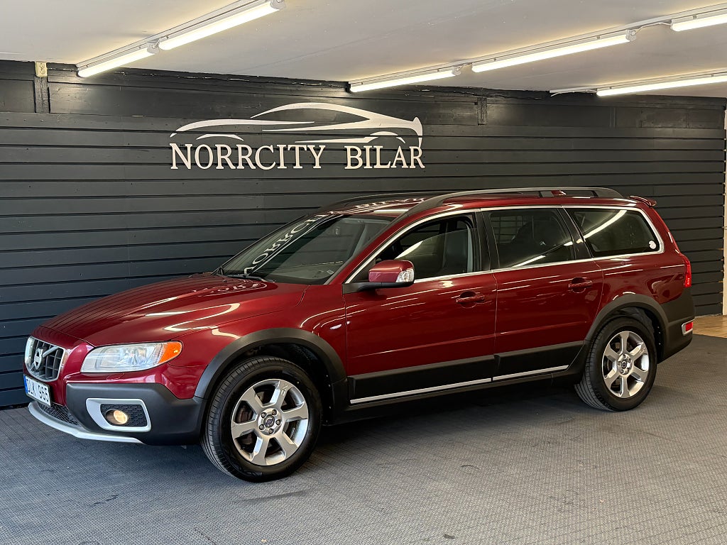 Volvo XC70 2.4D AWD Summum / Drag / PDC / Nyservad