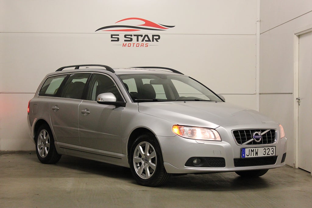 Volvo V70 D3 Momentum Euro 5 | Drag | P-sensor | Bluetooth