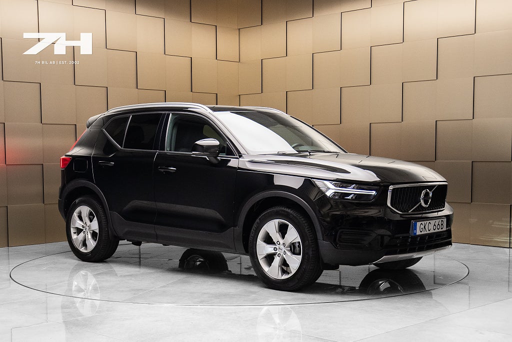 Volvo XC40 T2 / Harman Kardon / Värmare / Farthållare / Sensorer