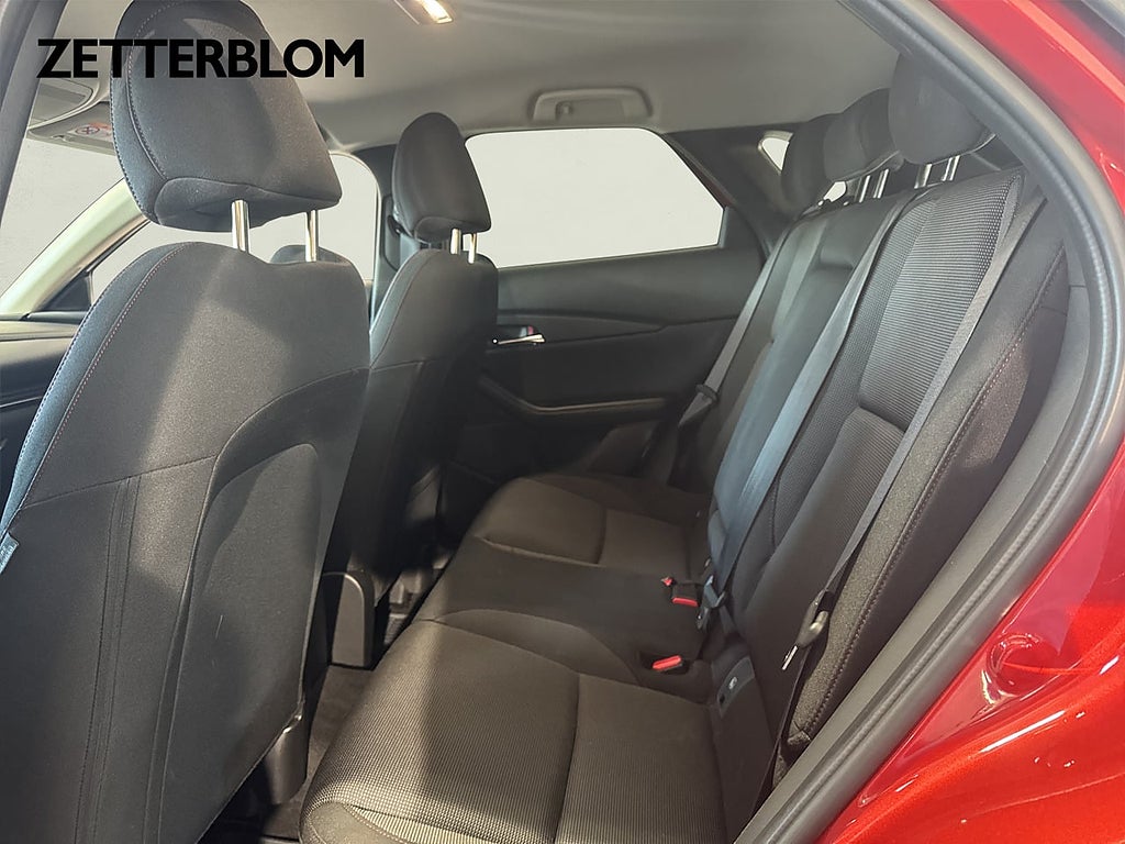 SUV Mazda CX-30 9 av 14