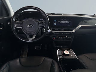 Kia Niro e- 64 kWh Advance Plus S&V-hjul Backkamera JBL Panorama – bild 8
