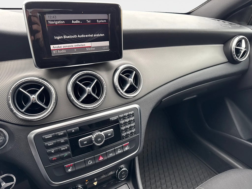Mercedes-Benz CLA220 220 CDI 170hk Automat Urban Line Kamera 1224kr/månaden 2015, bild 30